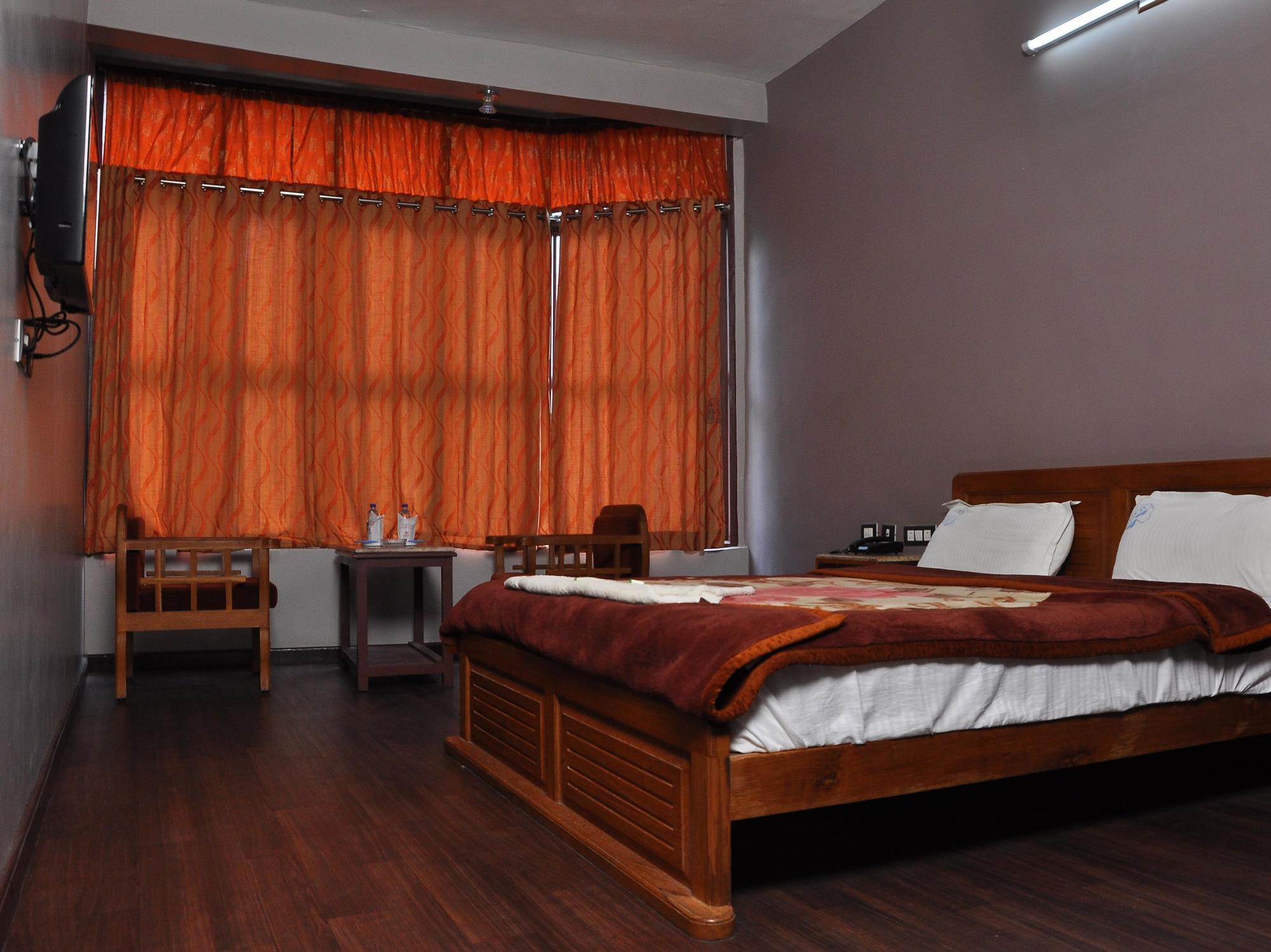 كوديكانال Grand Paradise Inn المظهر الخارجي الصورة